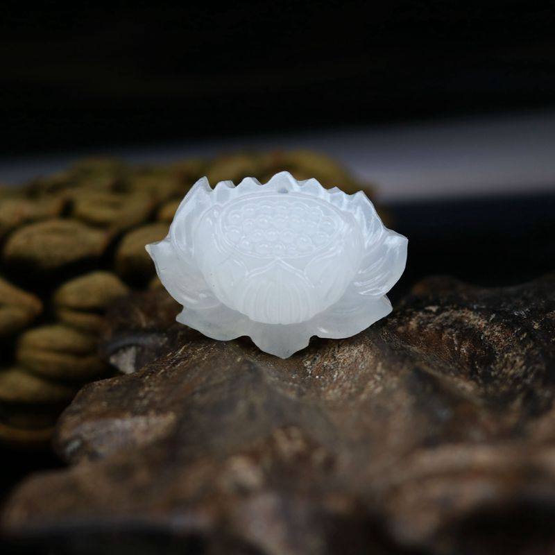 Natural Afghan white jade lotus pendant pendant vintage ethnic style jade necklace women's delicate jade pendant