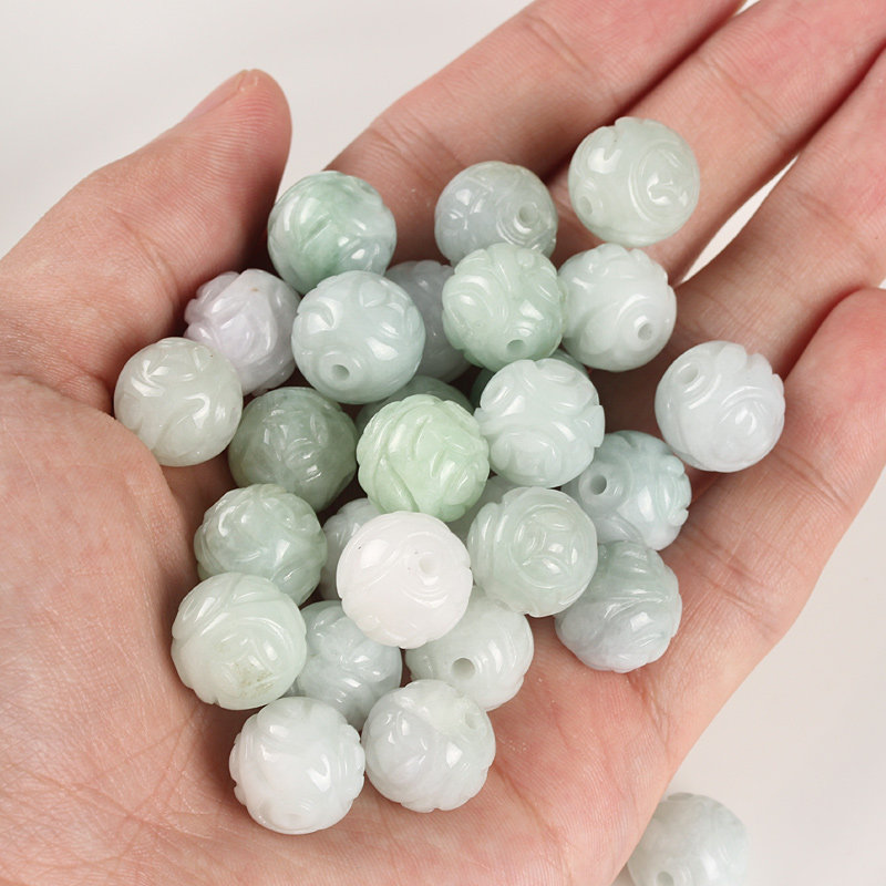 Natural Emerald A carved diy bead bead dragon ball bead roadway through ball jade stained ball corde accessories wholesale