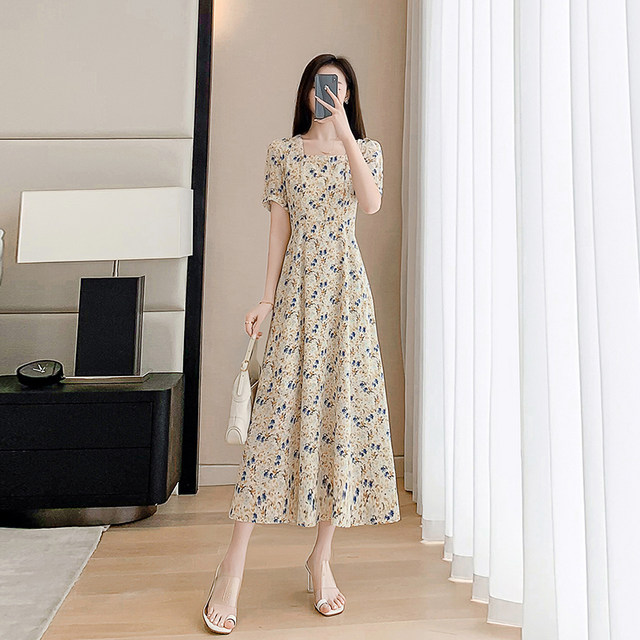 ຊຸດດອກກຸຫຼາບປີ 2024 Summer New Style Square Neck Temperament Slim Waist Long Skirt Over the Knee Chiffon A-Line Skirt for Women