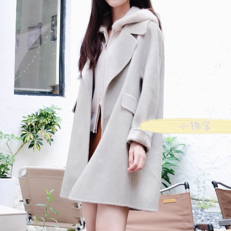 The Last Few Items Are on Limited-Time Sale: [Xiao Jin Jia] Luxurious Mink Fur Inner Layer + Wool-Silk Blend Coat Two-Piece Set