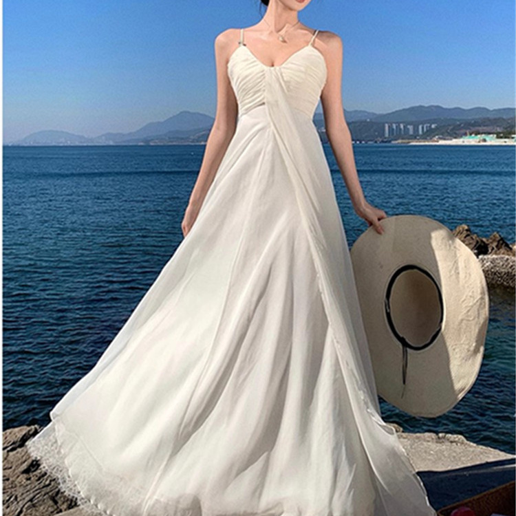 French-Style High-End Niche Light Wedding Dress, Super Fairy-Like Morning Gown, Bride's Engagement Registration White Spaghetti Strap Photo Shoot Long Dress French-Style High-End Niche Light Wedding Dress, Super Fairy-Like Morning Gown, Bride's Engagement Registration White Spaghetti Strap Photo Shoot Long Dress