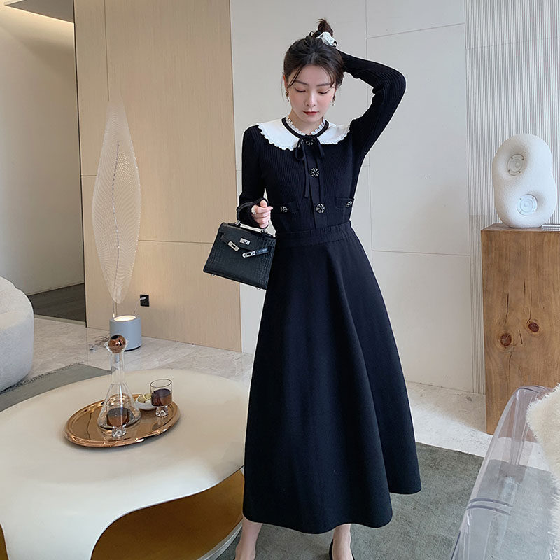 2022 spring new French style retro lace lace knit blouse with high waist A character half body dress two-piece suit woman