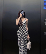 2022 Summer New French Retro Plaid Suspender Dress Design Sense Small People Waist Slim Plaid Long Skirt