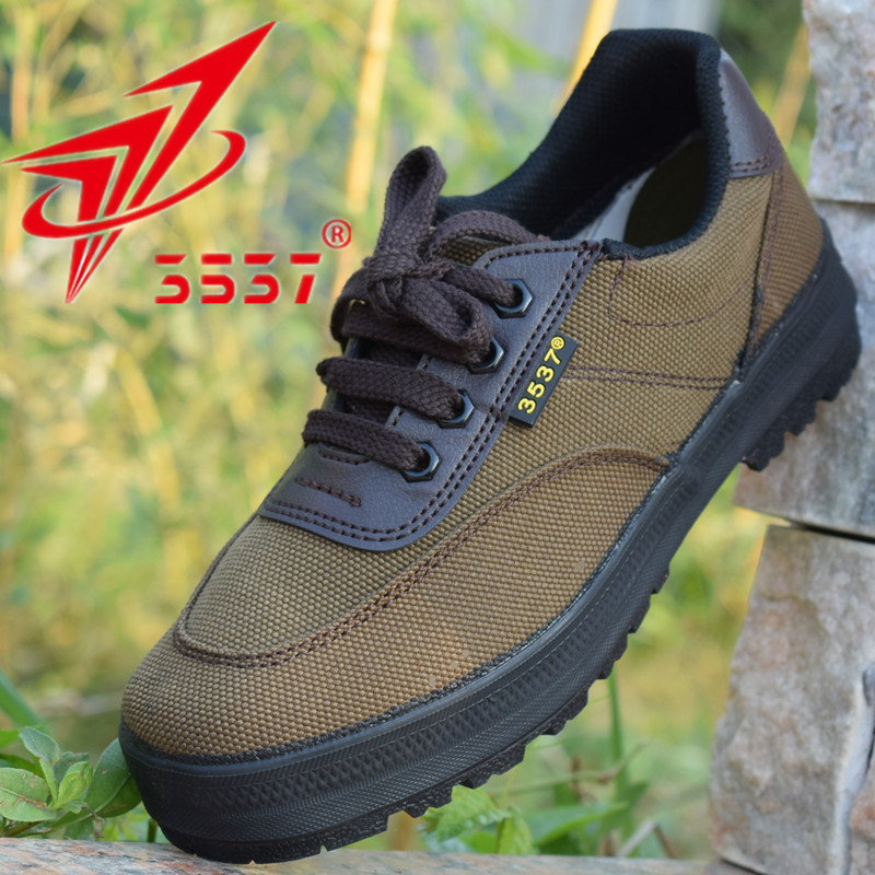3537 Liberation shoes men working shoes black low - helped workplace shoes wear - resistant labor shoes canvas shoes anti - stinking insulation shoes