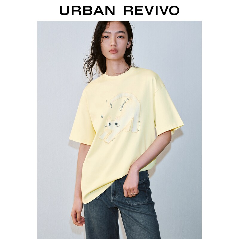 Round Neck Short Sleeve Sketch Star Cat Cartoon Graphic Print Loose Fit Soft Knit Oversize Casual Tee ราคา 1,590 บาท*ส่งฟรี