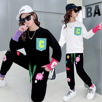 Girls spring clothing suit 2022 new children Fashion Weiwei clothing foreign air network Red CUHK Scout Two sets of tides