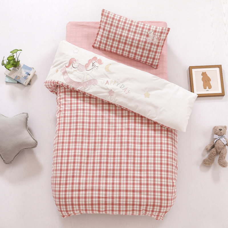 Children's kindergarten quilt three pieces of spring and summer nap for six pieces of baby to go to the garden bedding