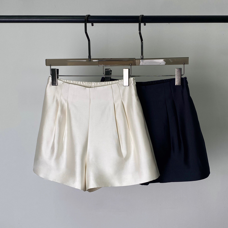 Women's Shorts for Summer 2026, New High-Waisted, Slimming, Petite Design, Niche Style, Plus Size A-Line Casual Pants
