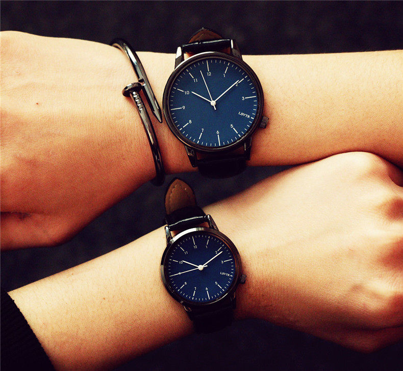 Pair with watch. Часы на черном ремешке с большим циферблатом. Pair with watch. Pair with watch. Парные часы для влюбленных.