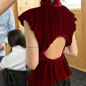 150kg Plus-Size Women's Clothing Hong Kong Style Retro Chic Burgundy Flutter Sleeve Shirt with Cut-Out Back Sexy Top Ins