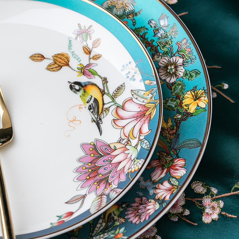 Tableware suit of jingdezhen porcelain Chinese high - grade ipads dishes light key-2 luxury dishes suit household combination microwave oven is available