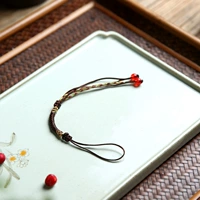 Коричневый