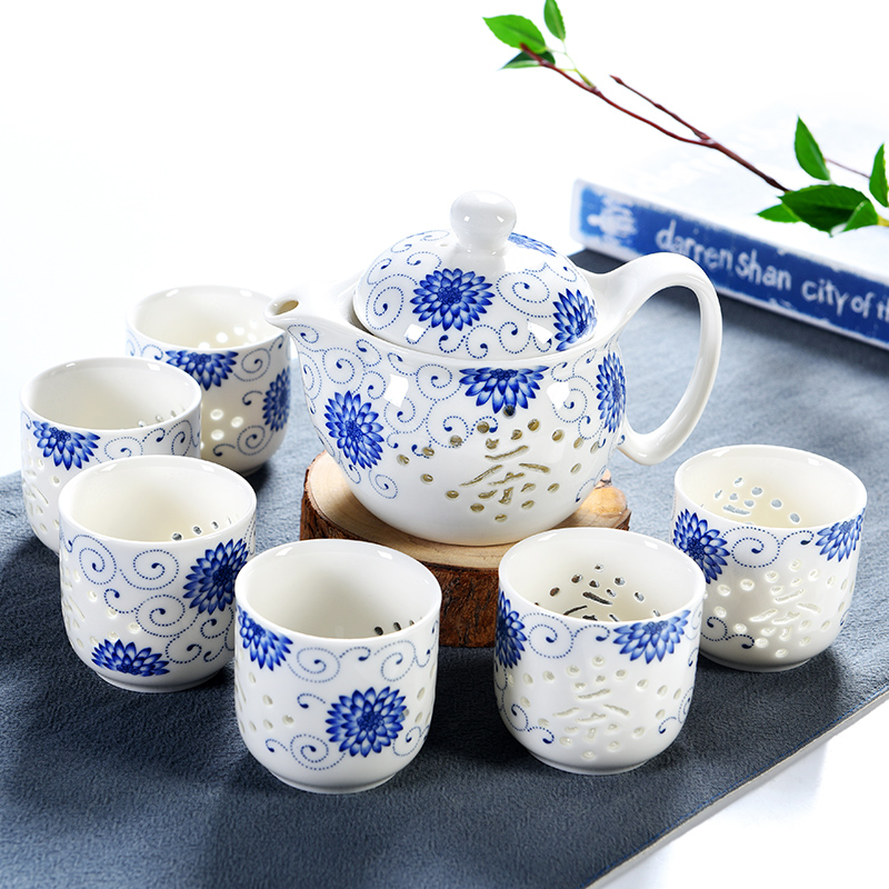 Blue and white and exquisite hollow out big beauty cabinet ceramic teapot teacup tea set suit household kung fu tea, Japanese tea taking