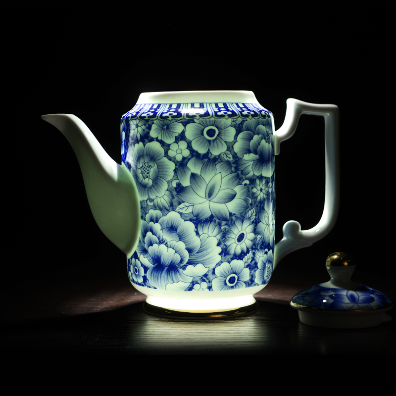 The pavilion tea set household ceramic cup European cups of a complete set of kung fu a pot of tea six cups of cold water