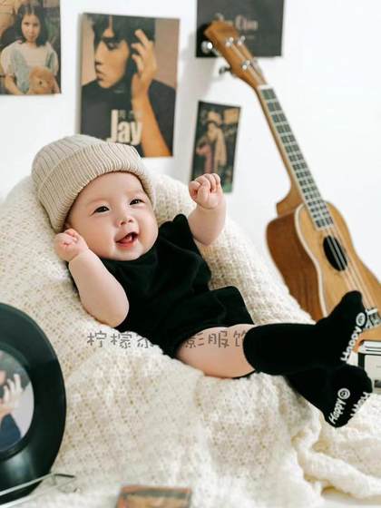 儿童摄影服装新款简约小小歌迷主题影楼拍照道具婴儿宝宝百天照