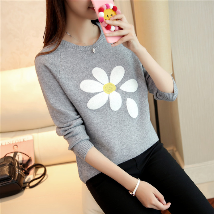 Mùa xuân mới của phụ nữ phiên bản Hàn Quốc của đầu lỏng cổ tròn thêu áo len áo len của phụ nữ áo len đáy áo sơ mi thủy triều - Cardigan áo len nữ