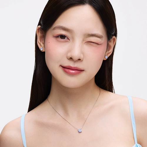 Небольшие дизайнерские серьги, серебро 925 пробы, легкий роскошный стиль, подарок на день рождения