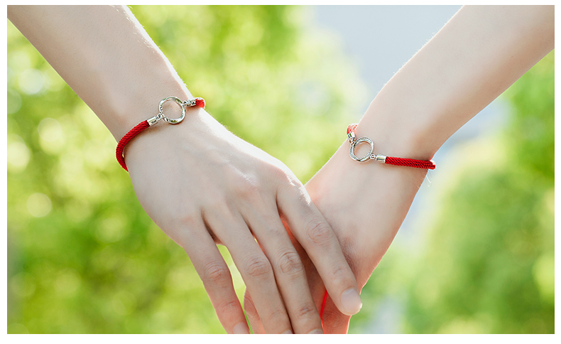 Cặp đôi vòng tay một đôi bạc sterling sinh viên Hàn Quốc chữ đỏ dây nam và nữ đơn giản thích hợp thiết kế quà tặng sinh nhật cá tính đá mã não đỏ
