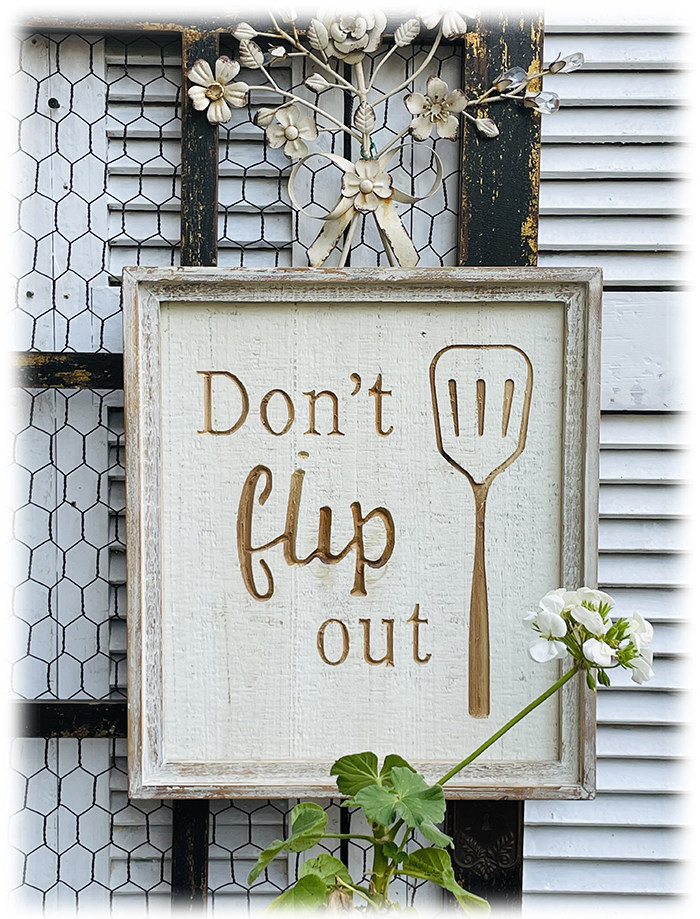 Solitary French solid wood retro vintage engraving classic kitchen decoration wall hanging wall decoration nostalgic style