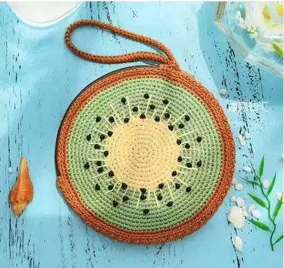 Handmade diy woolen crochet electronic graphic picture tutorial Kiwi coin wallet handbag