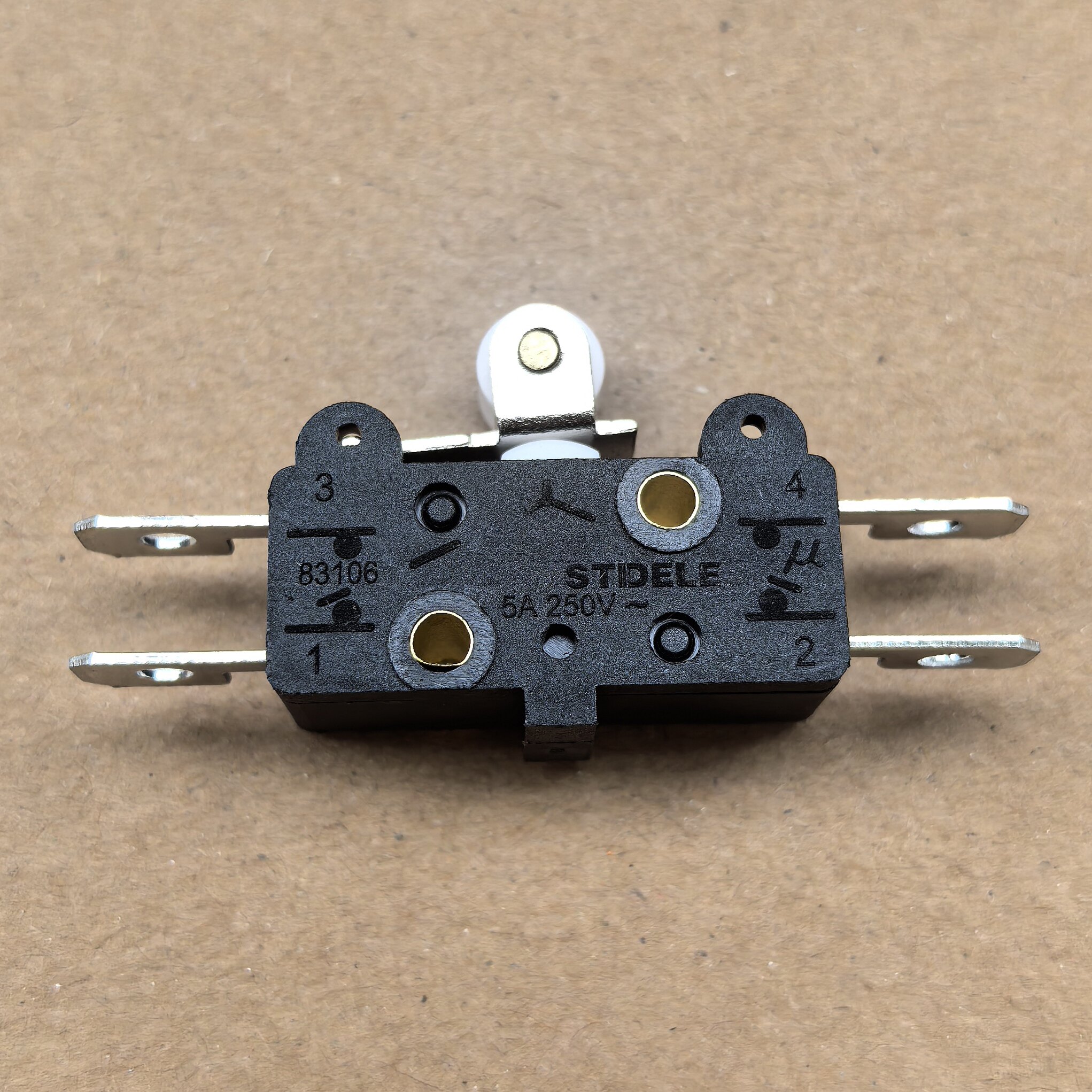 Crouzet Gao North 83106 Micro Switch Small Self-Reset Inching Limit 5A Four-Legged with Pulleys