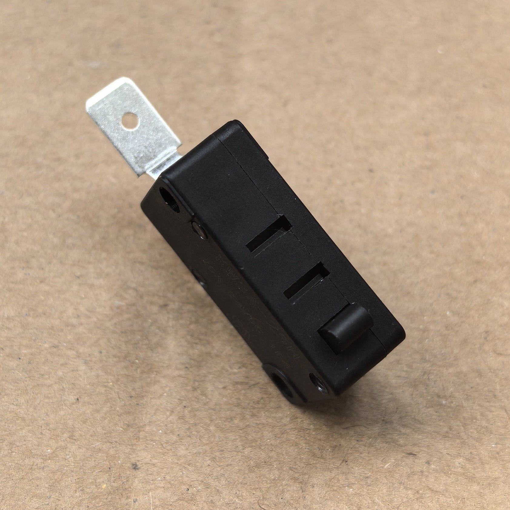 2-Pin Micro Switch for Aluminum Cutting Machine, Chainsaw Start Switch 16/25/A Dc High Power