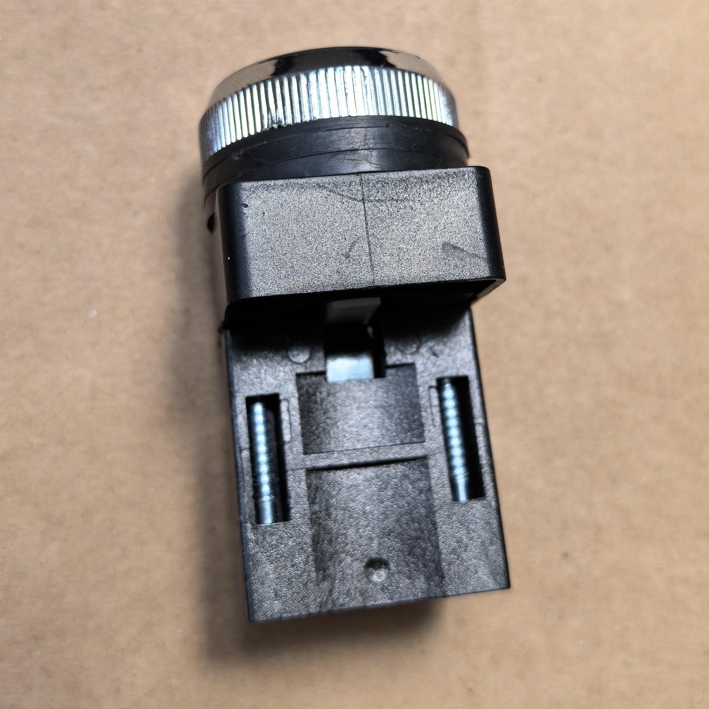 Machine Tool Push Button Switch, Momentary Self-Resetting Tbf-30 Turret Milling Machine Start Control Switch, Red and Green Lift