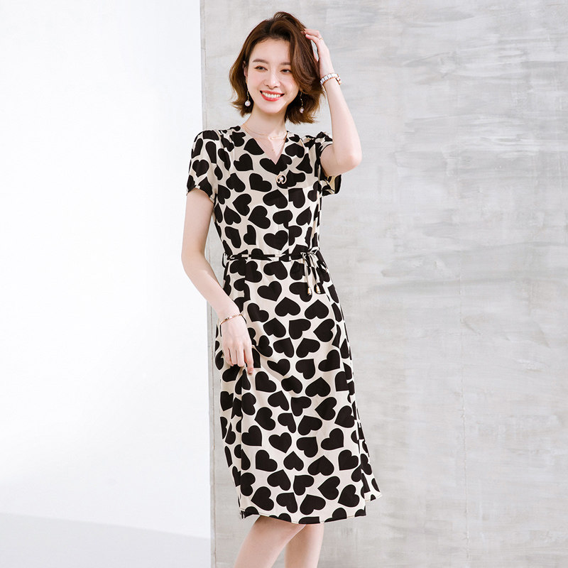 Broken Flowers Foreign Dress Women 2021 New Spring Summer Method Temperament Cashies Slim High-end Snowspun Black Dresses