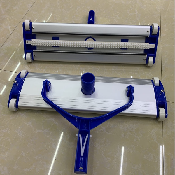 Swimming Pool Suction Head, Aluminum Alloy Brush, Pool Bottom Cleaning Tool Swimming Pool Suction Head, Aluminum Alloy Brush, Pool Bottom Cleaning Tool