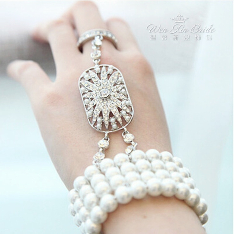 The Great Gatsby-Inspired Bracelet, Imitation Pearl Bracelet with Diamond Ring, Integrated Chain, Bridal Jewelry