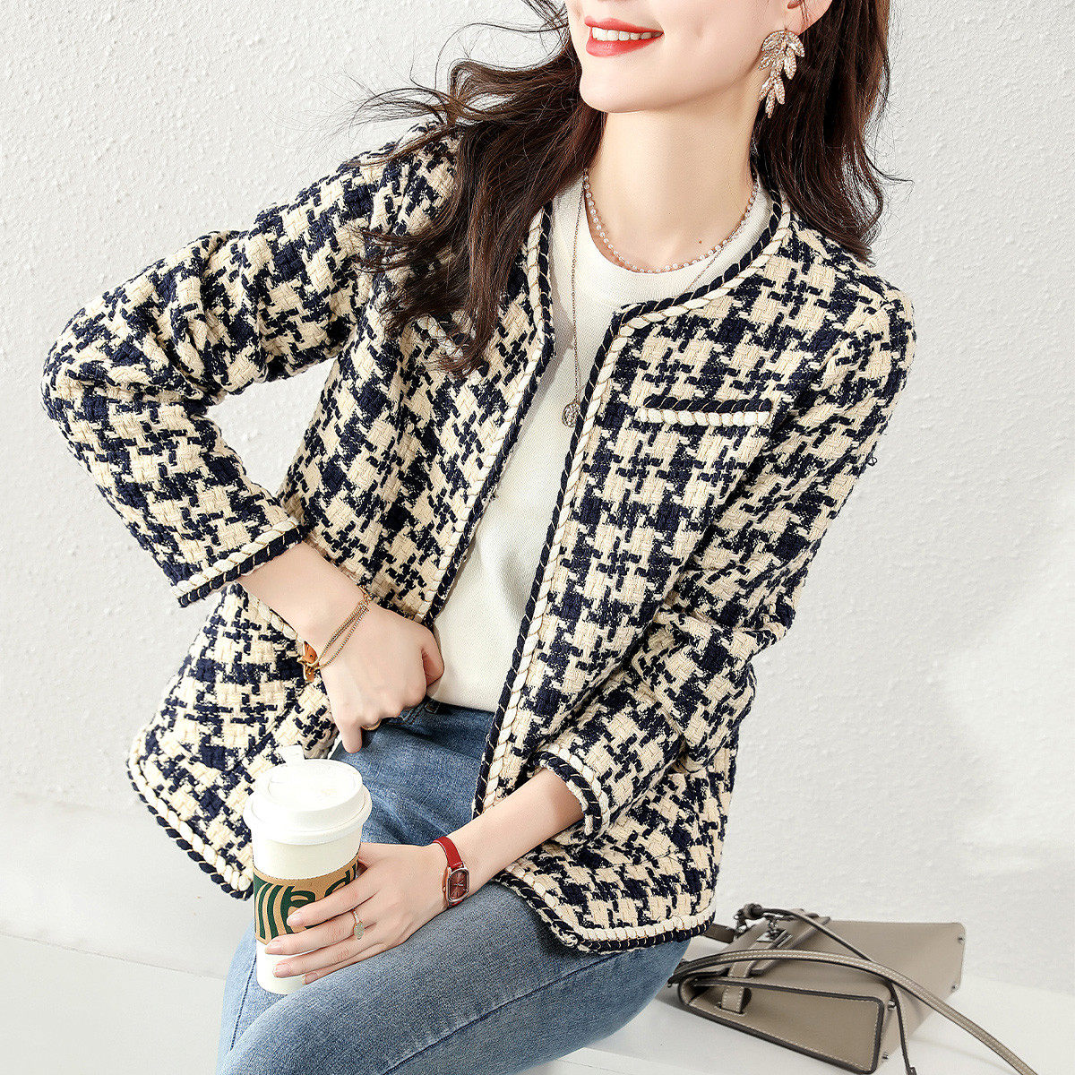 Foreign trade Original single Italian women's clothing Export Eurostock Birds Groger jacket Women's small balsamic style Soft flowers Short blouses