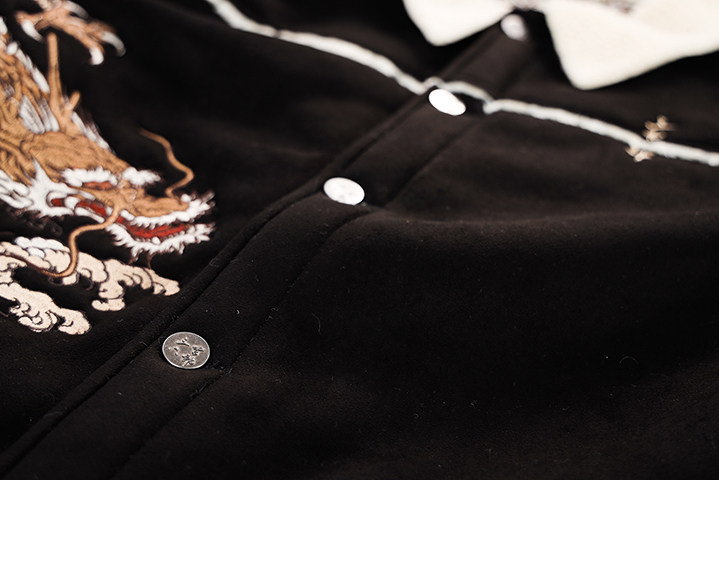 三省六部主线·三龙柄·重工刺绣麂皮羊羔毛拼接防寒保暖机车外套详情13