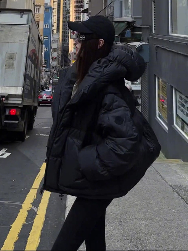 Fashionable Design, High-End Black Short down Jacket for Women, New Winter Product, Hooded Long-Sleeve White Duck down Puffer Jacket, Trendy