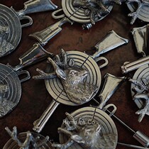 Remains outdoor Hunter Badge fun matching silver hunting deer with chest needle comeback Courtesy Hat Badge