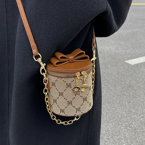 Небольшая сумка, модная сумка через плечо, демисезонная цепь, премиум класс, в западном стиле