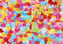 Kindergarten handmade button painting material button stickers Childrens creative buttons DIY plastic color buttons
