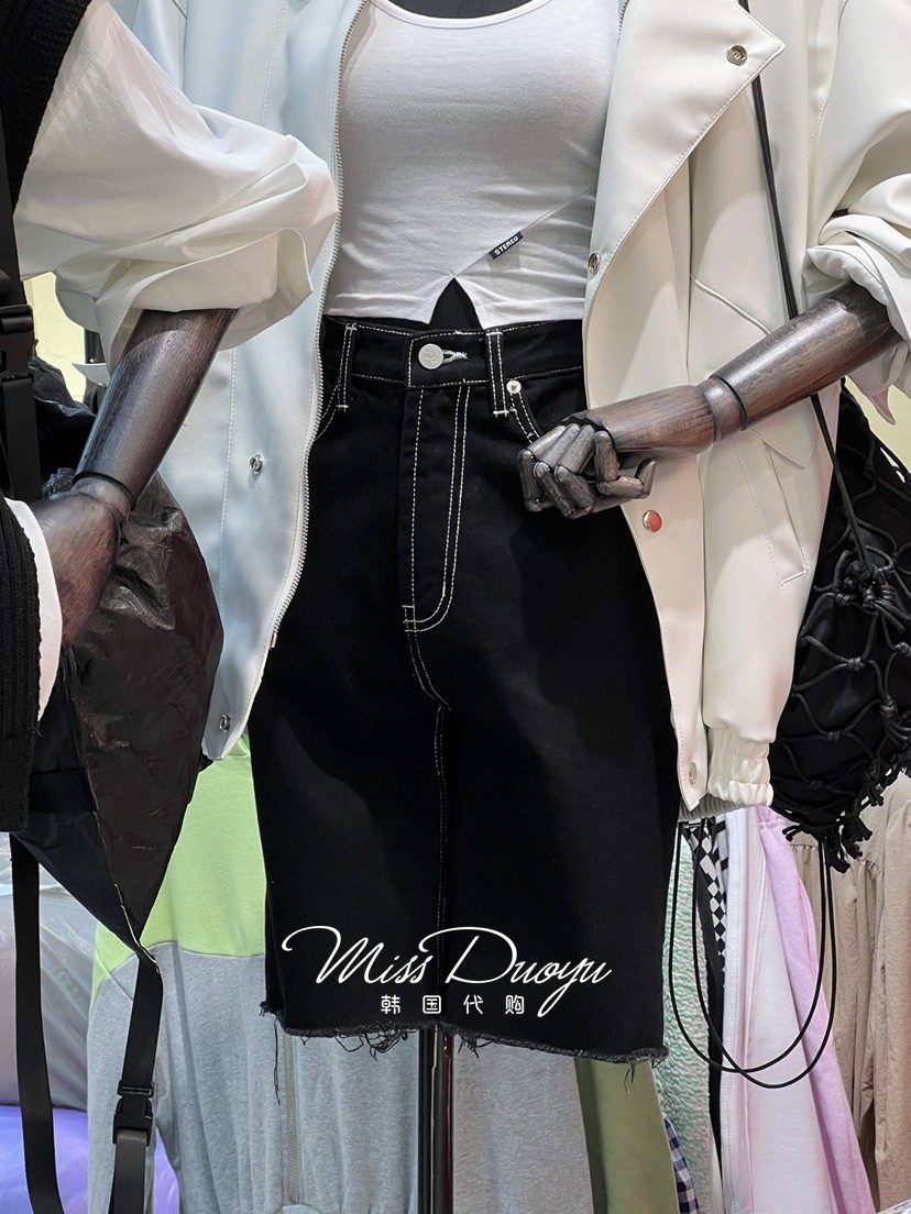 D2 A2 Korea East gate 2022 Spring new pure color High waist temperament 100 lap casual shorts