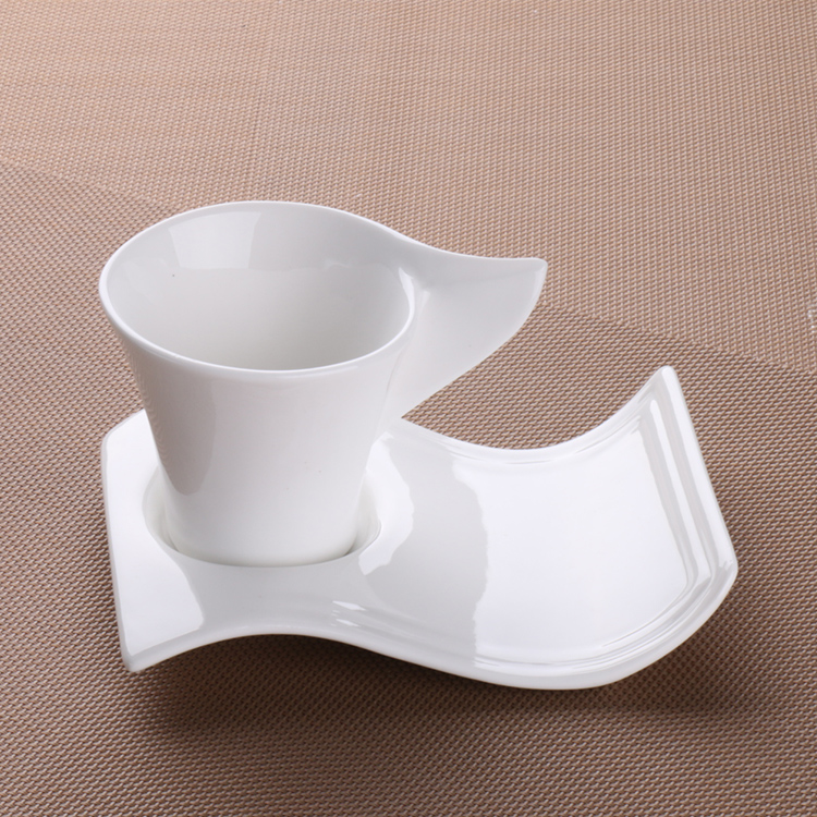 The downtown home European cup of office coffee cup of pure white ceramic keller cup breakfast cup can match The bottom plate