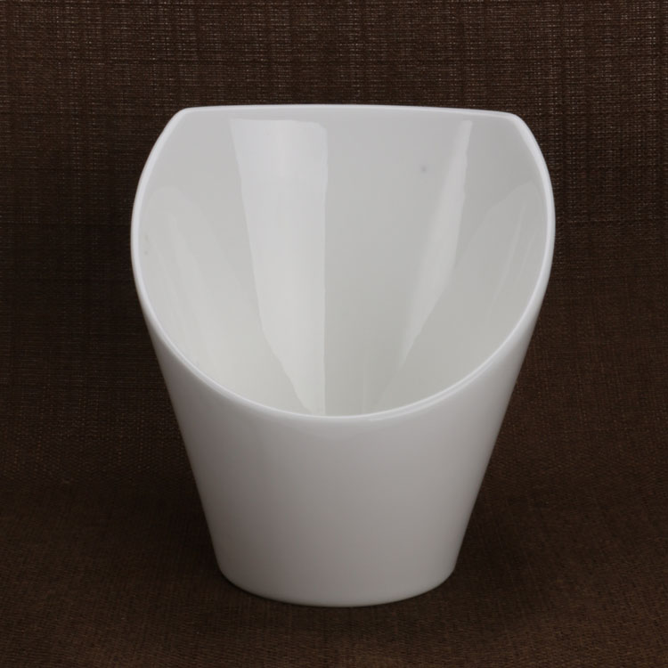 The downtown home hypotenuse pure white ceramic bowl creative abnormity rainbow such use western - style food bowl of soup bowl of salad bowl dish bowl