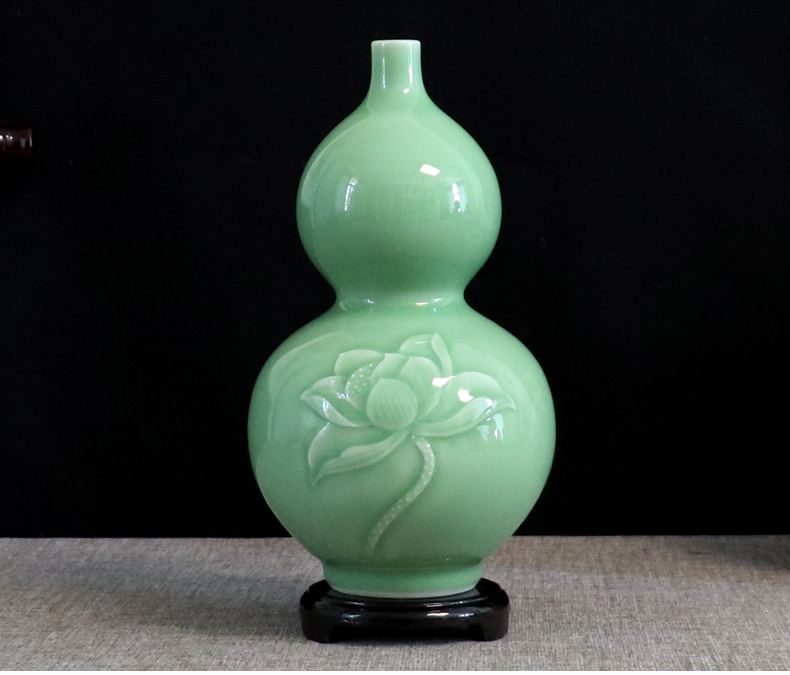 Furnishing articles relief handicrafts gourd vase of jingdezhen ceramics dry flower arranging hankage green glaze little sitting room adornment