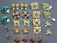 Серьги из жемчуга, клюква, с драгоценным камнем