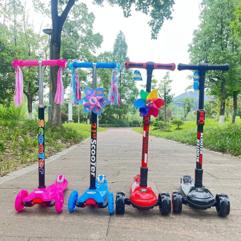 Children's scooter can lift baby carriage three-wheel four-wheel flash one-button folding scooter scooter scooter 5-6-8 years old