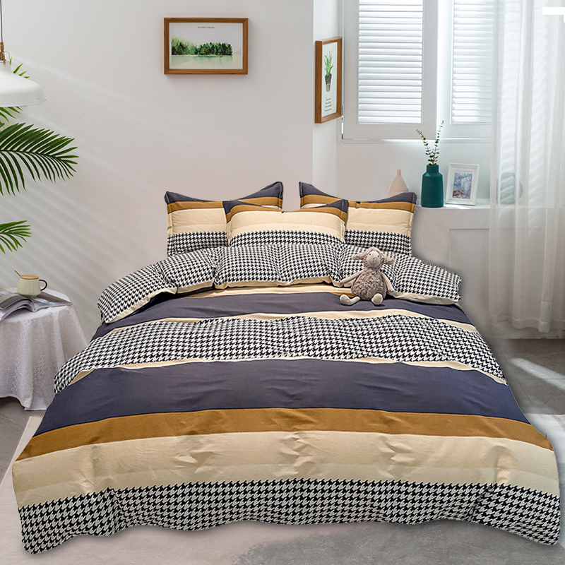 ELLE DECO Houndstooth cotton print set of four