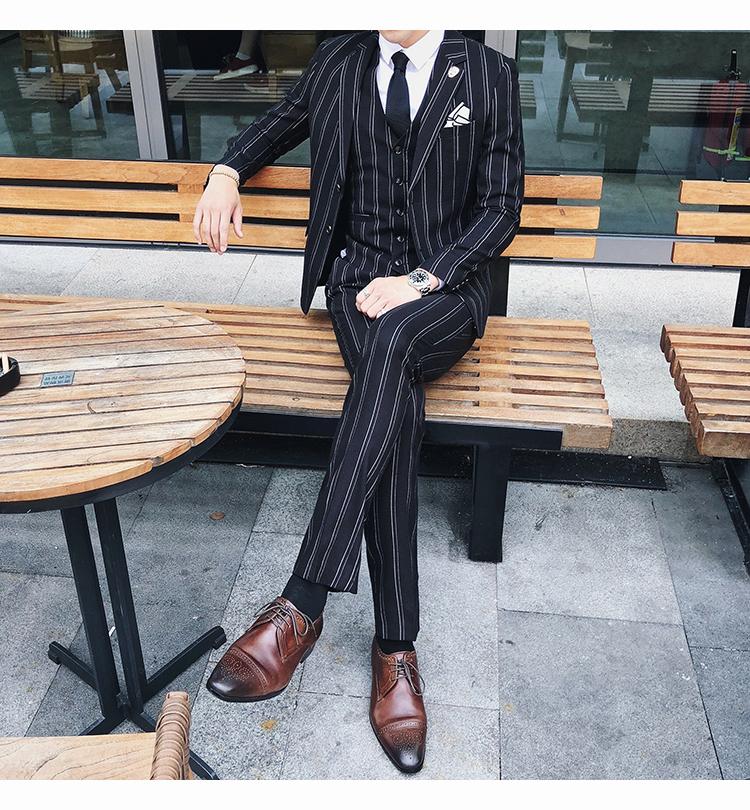 Phù hợp với sọc nam ba mảnh xu hướng tự tu luyện tóc stylist hộp đêm phù hợp với hiệu suất kinh doanh ăn mặc giản dị vest nam hàn quốc