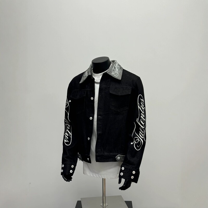 Floral Print Denim Jacket for Men, Spring and Autumn, Regular Shoulder, Slim Fit, Versatile, High-End Design Jacket Floral Print Denim Jacket for Men, Spring and Autumn, Regular Shoulder, Slim Fit, Versatile, High-End Design Jacket