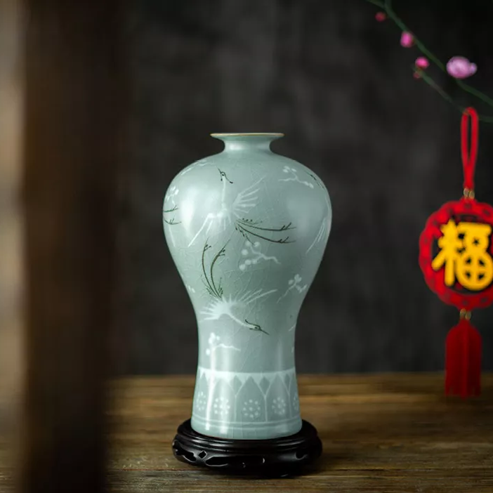 Upper Forest Lake Yue Kiln Green Porcelain Inlaid Cloud Crane Plum Bottle Ice Cracking Open Sheet Ceramic Vase Craft Gift Pendulum Decoration Secret Color Porcelain