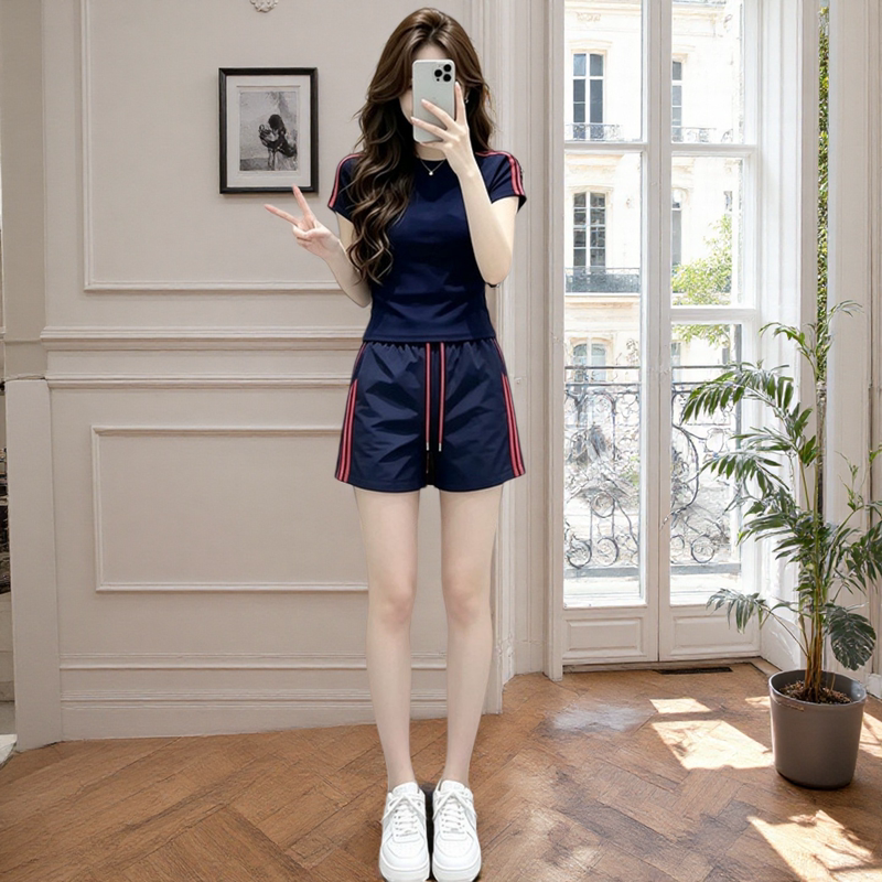 Summer Short-Sleeved T-Shirt and Shorts Casual Sports Suit for Women 2026 Fashionable and Stylish, Age-Reducing, Good-Looking and Comfortable Two-Piece Set