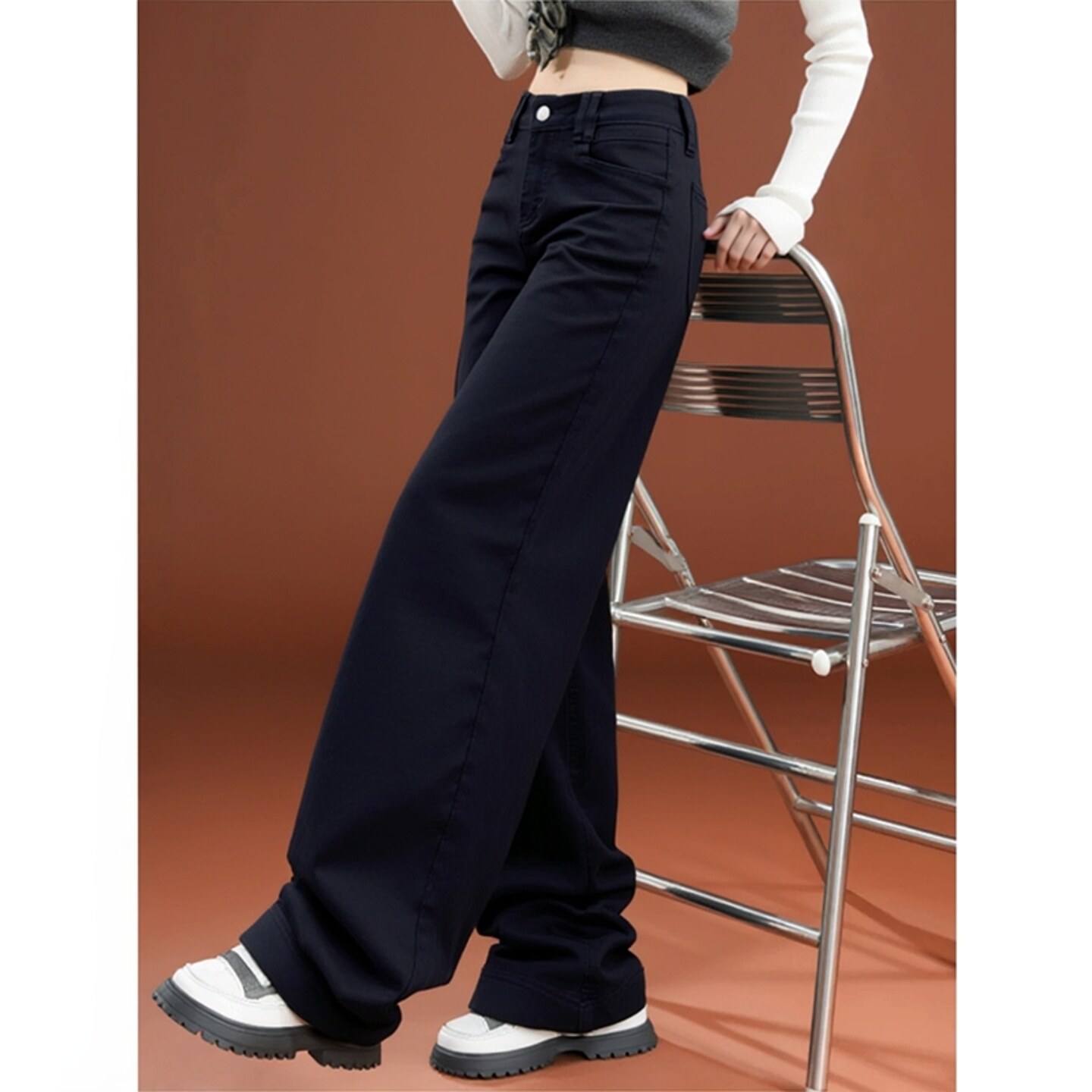 Drapey slimming floor-length slightly flared hip-lifting soft retro 2026 autumn/winter new jeans wide-leg pants for women