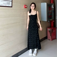 Черное длинное элитное изысканное небольшое дизайнерское платье-комбинация, для формы тела «груша», тренд сезона, французский стиль, подходит для подростков