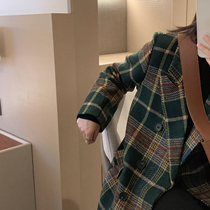 Plaid wool coat women autumn and winter English wind small medium long thick Korean version of loose suit retro coat